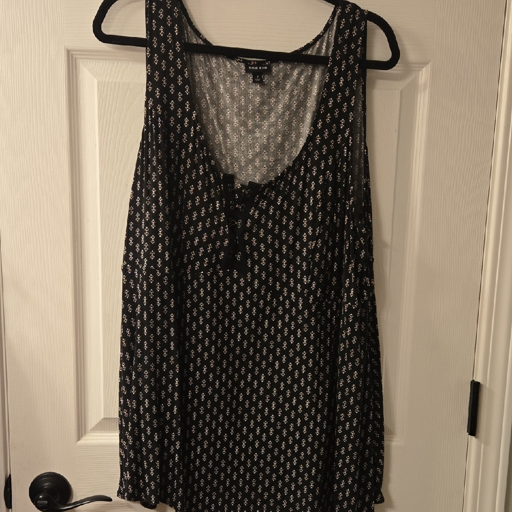 torrid Black Sleeveless Printed Tank Top